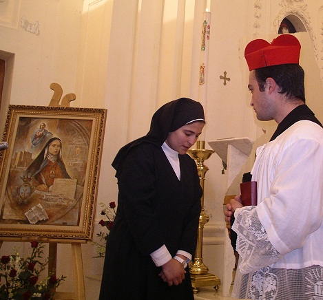 Mons.Falcoiae Suor Celeste Crostarosa in una breve rappresentazione tenuta nella chiesa del Monastero di Scala il 25 aprile 2005.