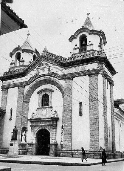 Popayan.jpg Popayán, Valle del Cauca - Colombia 1959 - Chiesa redentorista dedicata a San Giuseppe.(foto in AGHR)