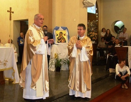 Il Padre Generale Michael Brehl con il P. Provinciale di Campo Grande Joaquim Parron alla celebrazione di apertura.