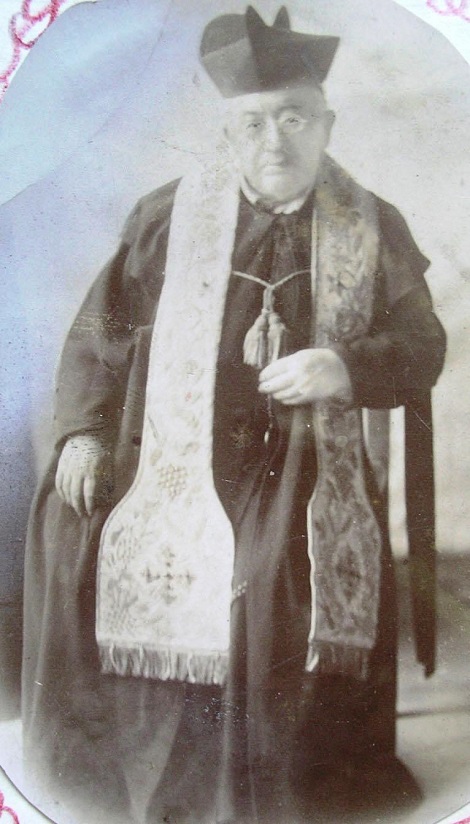 Ritratto fotografico del P. Domenico Faggilla, originario di Montemilone (PZ) e morto nel 1898.