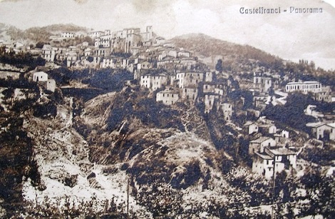 Antica cartolina illustrata di Castelfranci (AV). Patria di alcuni Redentoristi, tra cui il Fratello Lui Saverio Colella morto a 22 anni di età.