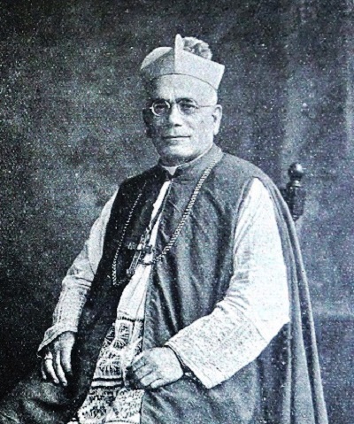 Il redentorista Mons. Carmine Cesarano (1869-1935), Italia, della Provincia di Napoli. Vescovo di Aversa e già Arcivescovo di Conza e Vescovo di Ozieri (Sardegna) e di Campagna (SA). Conservò un sempre un forte attaccamento alla Congregazione di S. Alfonso e a tutti i membri del suo Istituto. Preferì portare sempre l’abito redentorista.