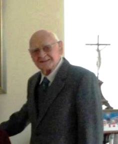 Il redentorista Fratello Anthony McKell, C.Ss.R. 1934-2013 – Regno Unito, Provincia di Londra. Di origine scozzese ha portato il gusto dello stile scozzese nelle Case dove è stato assegnato.