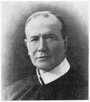Il redentorista P. Léon Roelandts C.Ss.R. 1868-1938  Belgio, della Provincia Flandrica. Era impiegato nell’amministrazione pubblica, e come San Matteo lasciò il banco delle tasse per seguire il Redentore. Collaborò a varie Riviste redentoriste e fu assistente della importante Associazione della Madri cristiane, fondata dal futuro cardinale Dechamps e presieduta dalla stessa Regina. Fu predicatore esimio e acclamato, come nei sermoni quaresimali nella parrocchia regia. Fu invitato dai Confratelli americani e canadesi per corsi di conferenze.Mori settantenne a Bruxelles nel 1938.