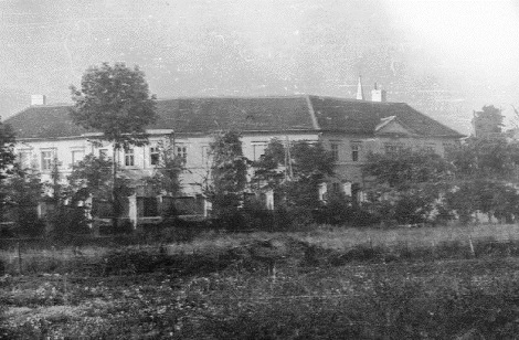 Nessuna immagine del redentorista Fratello Josef Xavier Svoma 1874-1949  Moravia, della Provincia di Vienna poi della Vice-Provincia di Bratislava. (nella foto: la casa redentorista di Kostolná nel 1949, giovenato della Vice Provincia d Bratislava).