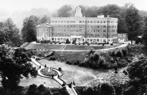  Nessuna immagine del redentorista P. Francis Xavier Dotzler, 1898-1954, USA della Provincia di Baltimora. Mori a 55 anni a Ilchester.  (nella foto: Ilchester 1950, panoramica della Casa e dei giardini)